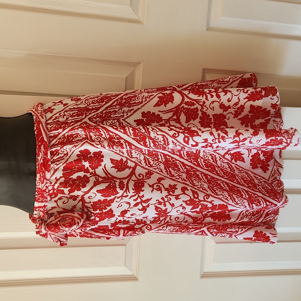 D.F.A New York Skirt Red & White Print Size Medium